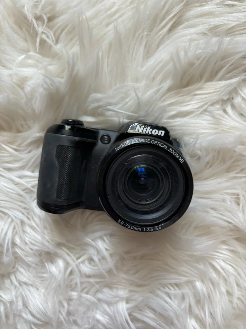 Nikon COOLPIX L105 12.1MP Digital Camera - Black working